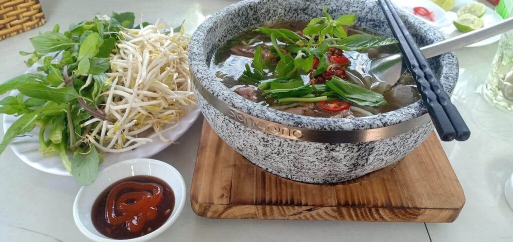 phở bát đá